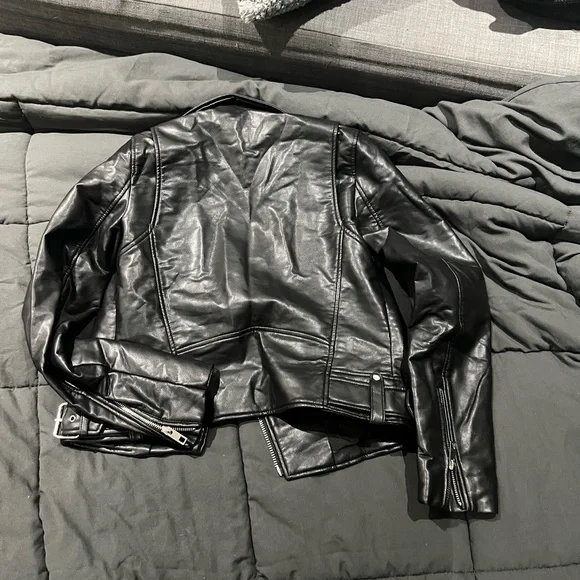 Leather jacket - Picture 3 of 3